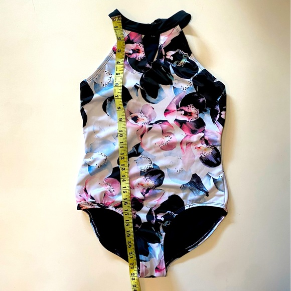 Floral fully lined girls dance leotard. - Picture 6 of 8